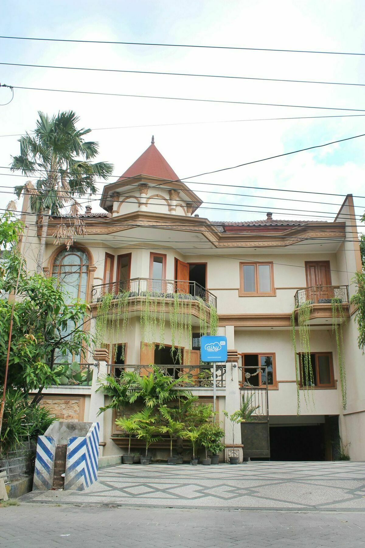 Graha Sekar Arum Syariah Surabaia Exterior foto